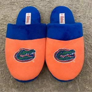 FLORIDA GATORS BASKETBALL TEAM Slippers  Size XL 11-12